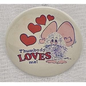 VTG Pin "Thumbody Loves me!" White Blue Pink Red Thumbprint